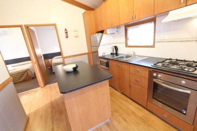 Apollo Bay Holiday Park Room photo